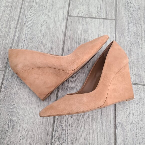 Gianni Bini Garnett Nude Suede Pointed Toe Wedge Heels Size 7.5M - Picture 9 of 11